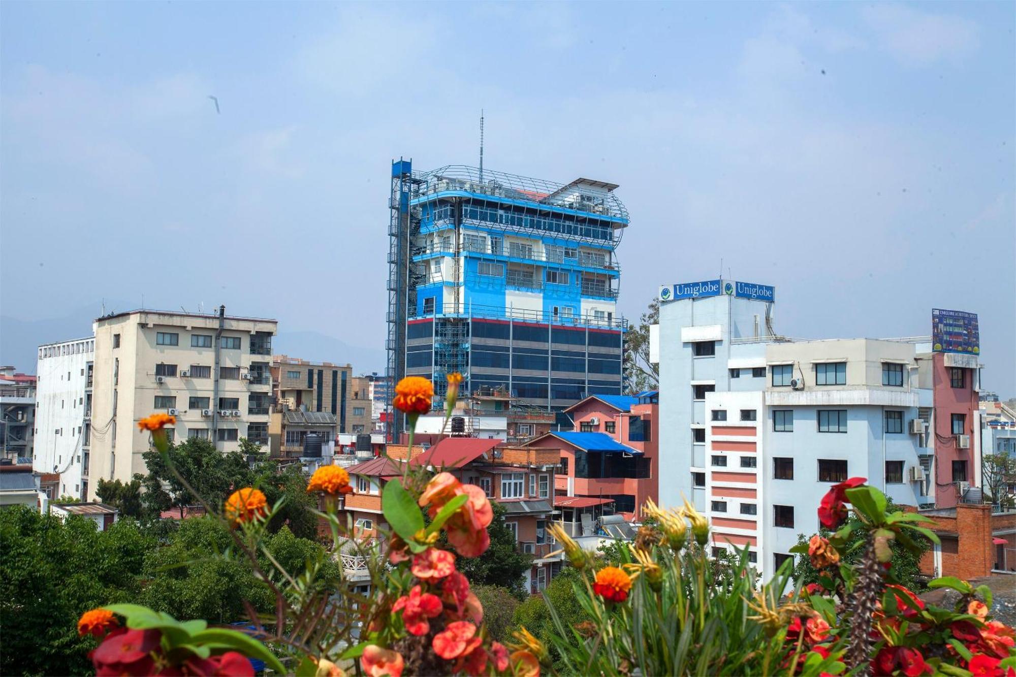 Hotel Holiday Taj Kathmandu Exteriör bild