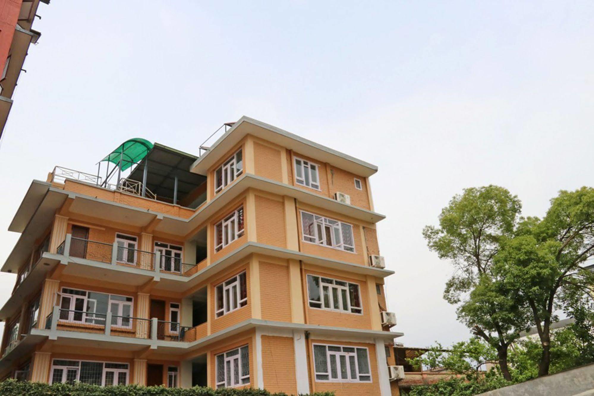 Hotel Holiday Taj Kathmandu Exteriör bild